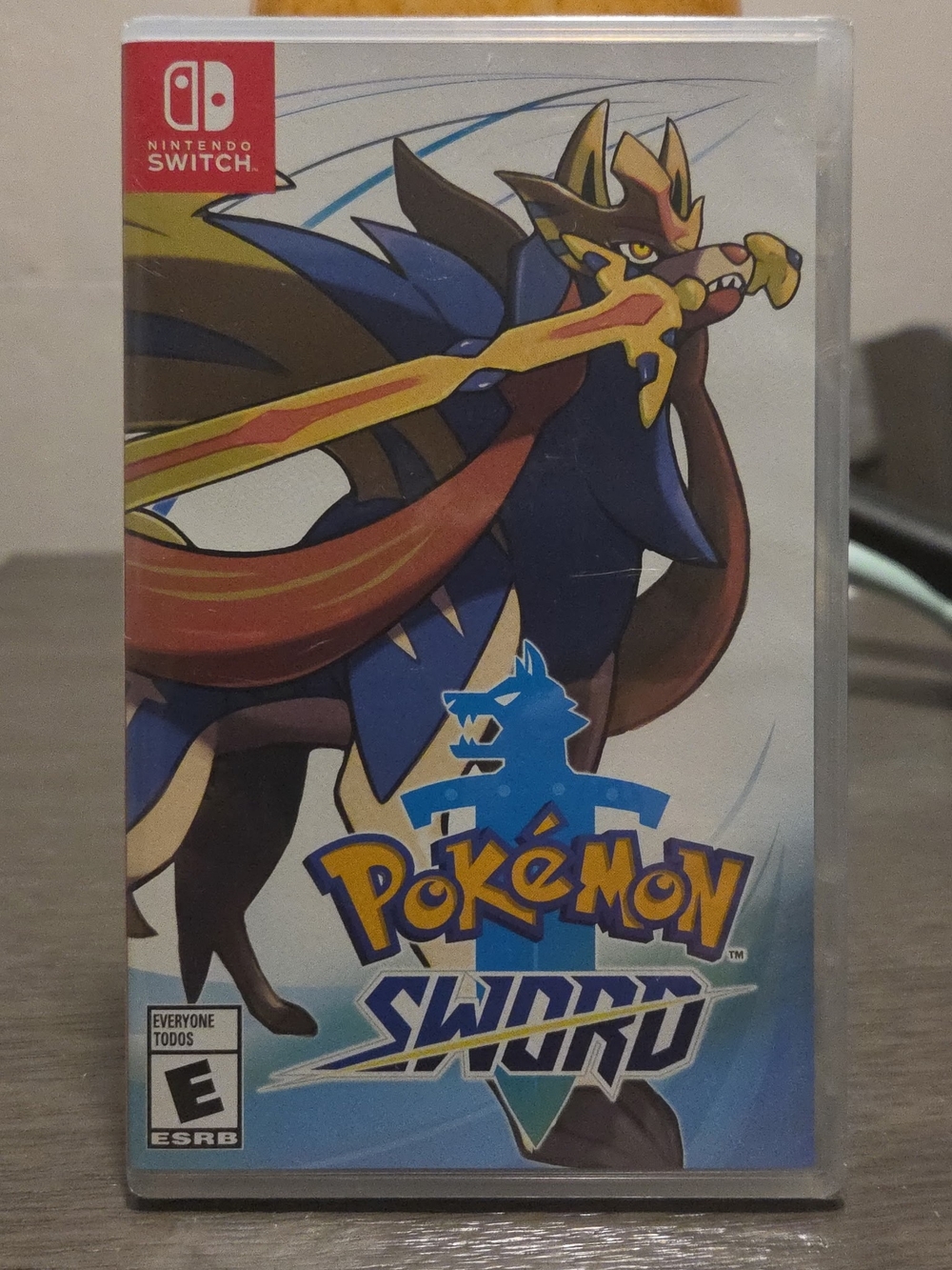 Nintendo Pokémon Sword – Blue, Yellow, Red Artwork